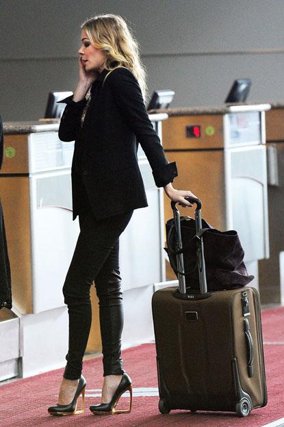 //leann rimes airport