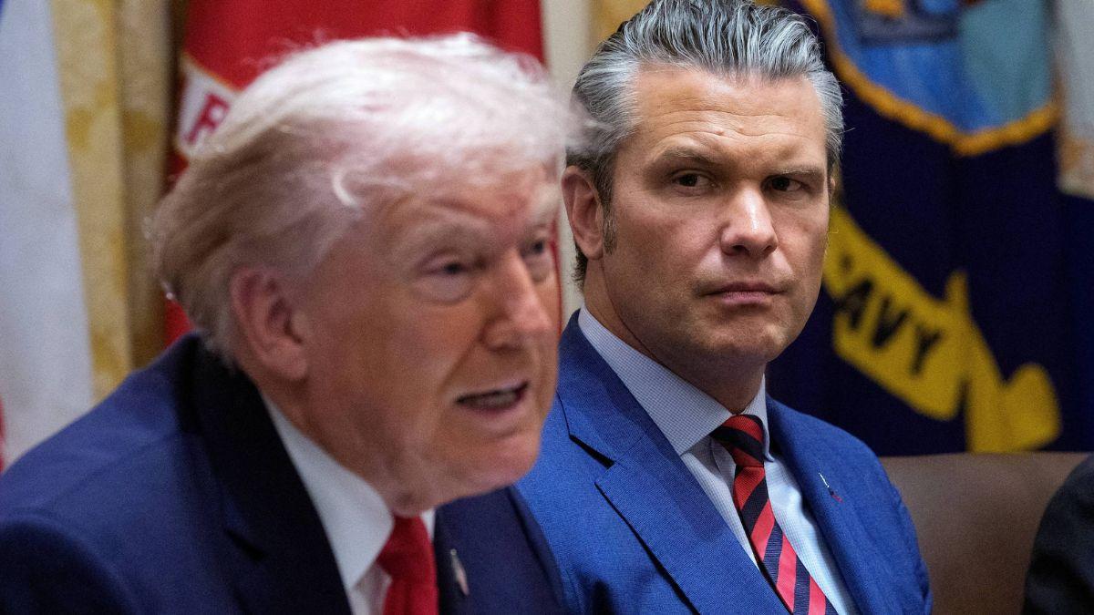 Photo of Donald Trump, Pete Hegseth