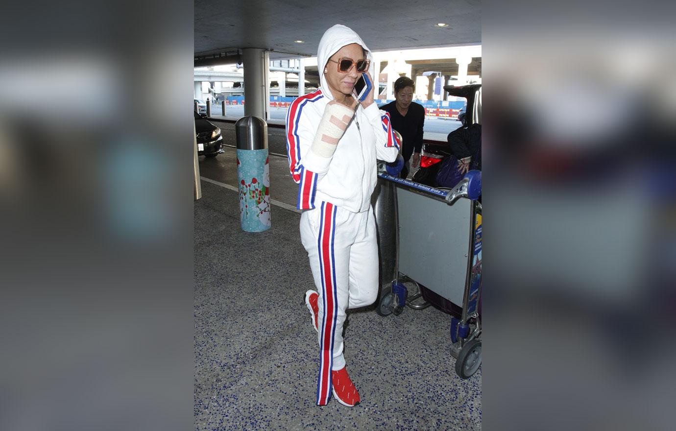 Mel B Arrives At LAX Hand In Bandage