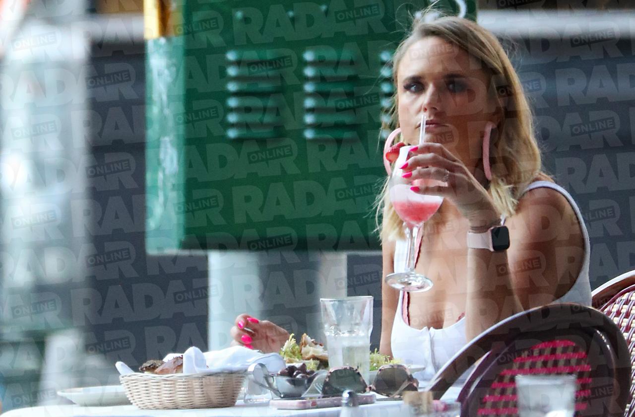 Miranda Lambert Caught Drinking Alone Without New Hubby