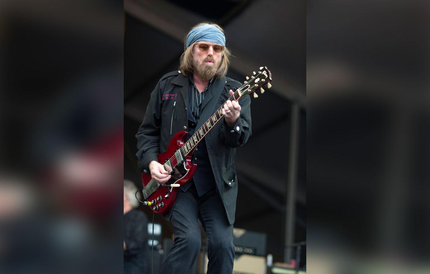 Tom Petty – His Secret Life Of Heroin, Hitting, And Hardship