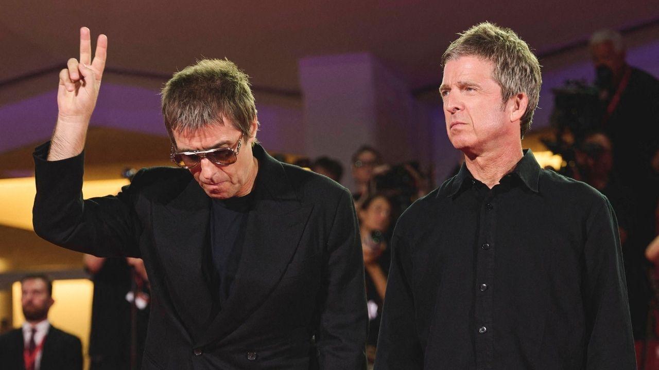 Photo of Liam and Noel Gallagher