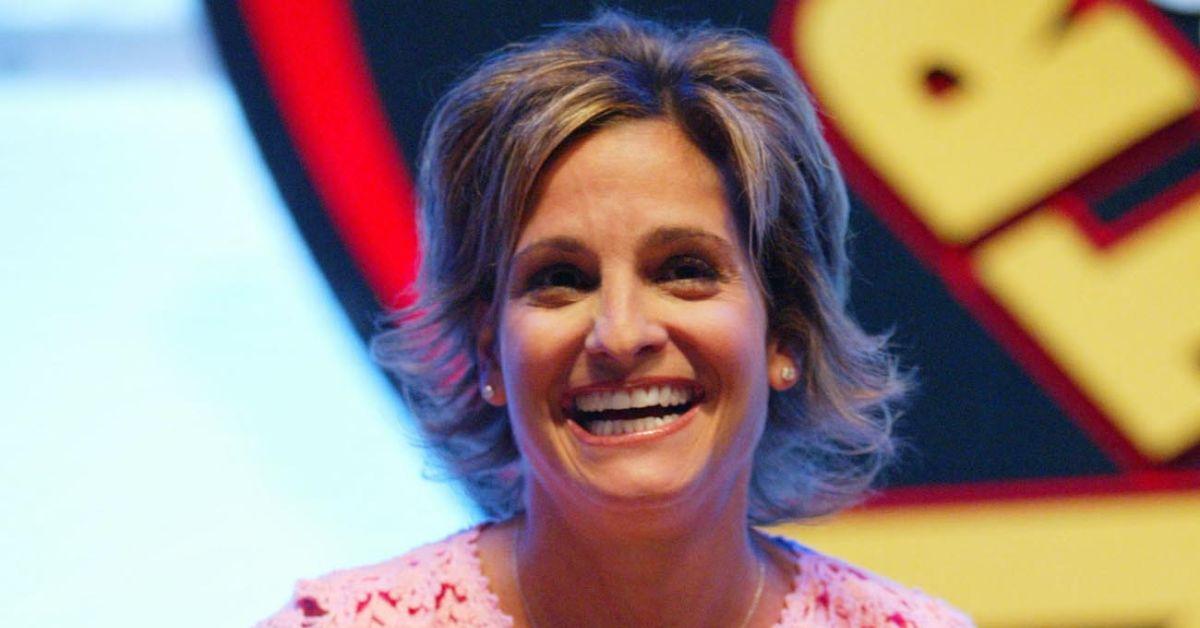 mary lou retton family raises k olympic gymnast fights life icu