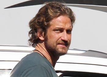 //gerard butler alcohol splash