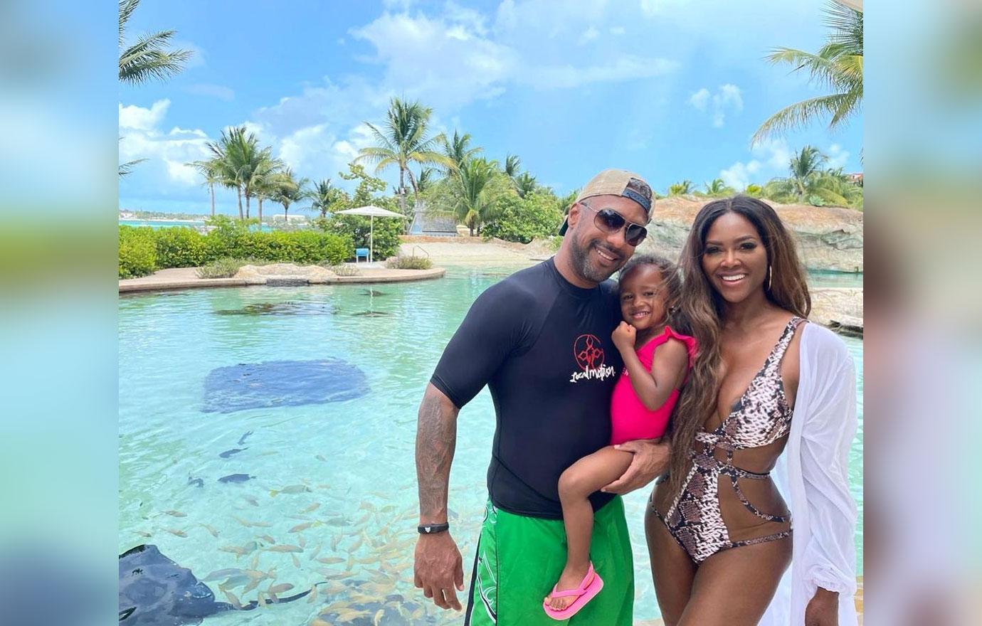 kenya moore seen for first time divorce marc daly daughter brooklyn