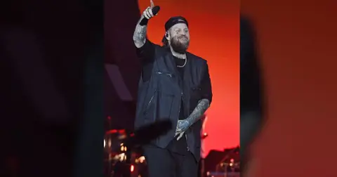 Jelly Roll's Dramatic Beard-Free Transformation Leaves Family Stunned