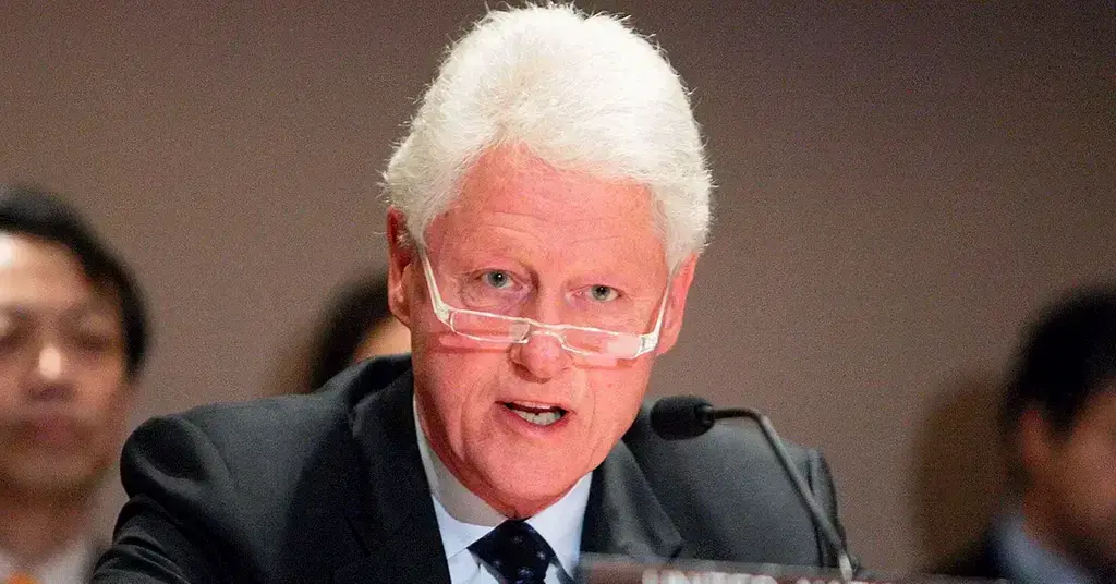 bill clinton major health fears hillary leaving hamptons defibrillator