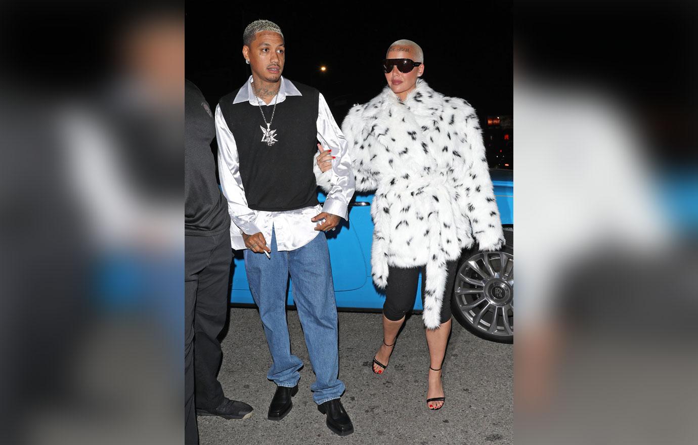 amber rose breaks up boyfriend baby daddy ae alexander edwards cheating  women