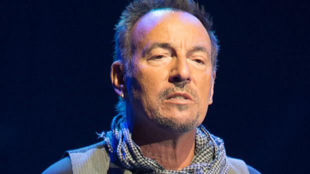 Bruce Springsteen Reveals His 'Terrifying' Depression In New Tell-All ...