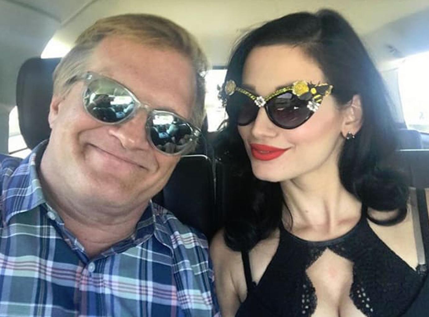 Drew Carey’s Ex Fiancée’s Cause Of Death Revealed