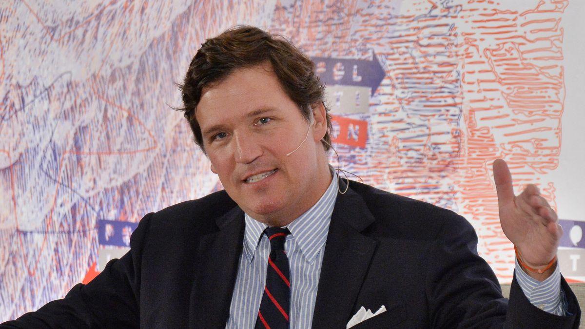 Tucker Carlson claimed the CIA accessed his texts and is preparing criminal charges tied to alleged Iran lobbying.