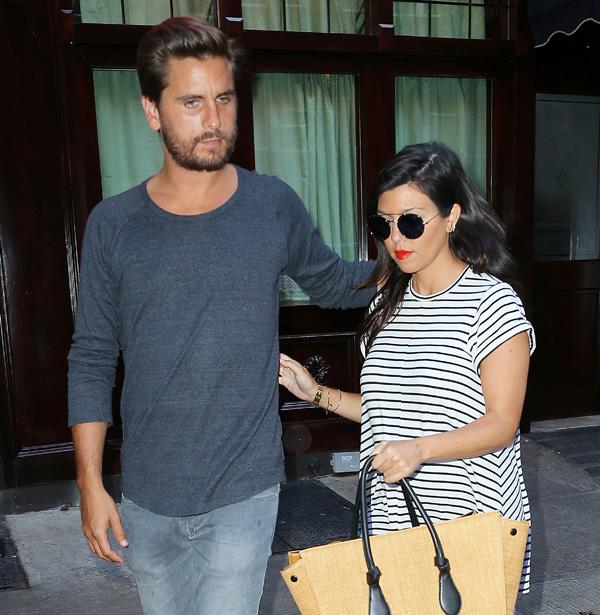 //kourtney kardashian scott disick relationship