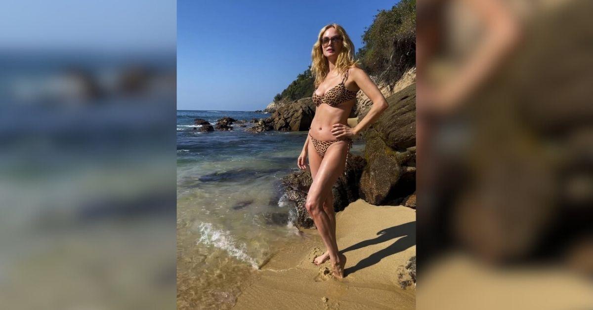 heather graham hottest bikini photos
