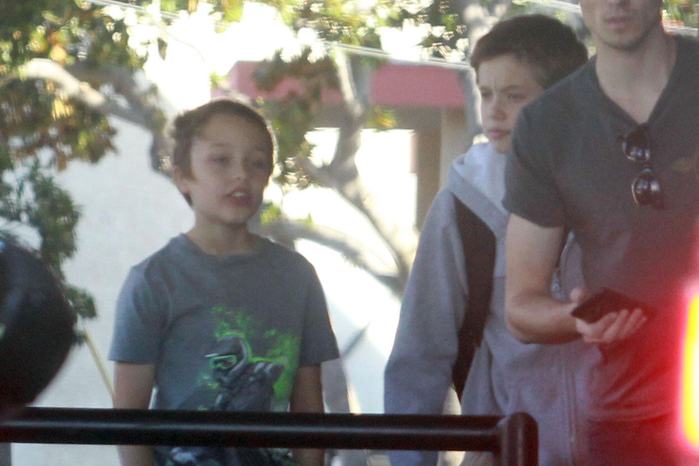 Angelina Jolie Brad Pitt Kids Bonding Manny Divorce