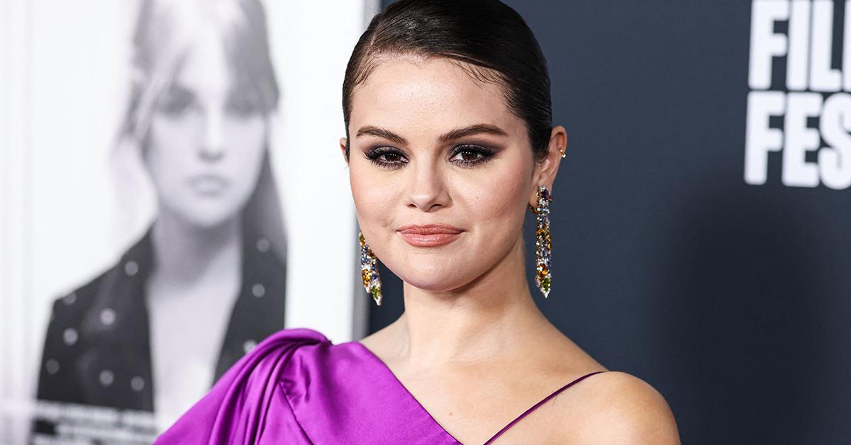 selena gomez hearing voices bipolar suicide