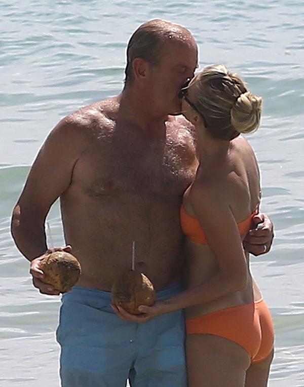 //kelsey grammer hot young wife kayte walsh orange bikini