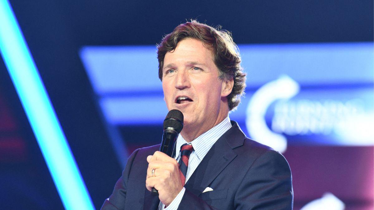 Tucker Carlson has admitted 'FOX News' made him fat as Radar examines his dramatic weight loss and slimdown.