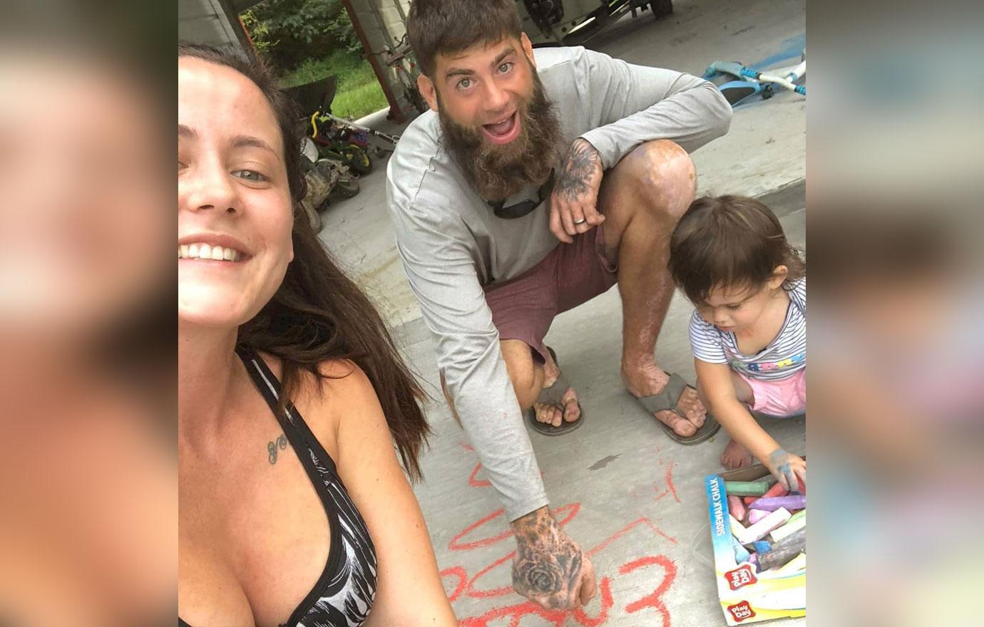 //Jenelle evans trashing kaiser toys ensley messy throwing out toys after losing kids custody