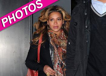 //pregnant beyonce knowles