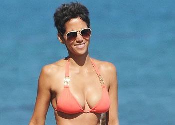 //pp_halleberrysexyslim_wenn