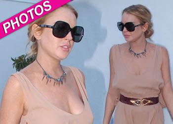 //lindsay lohan braless splash