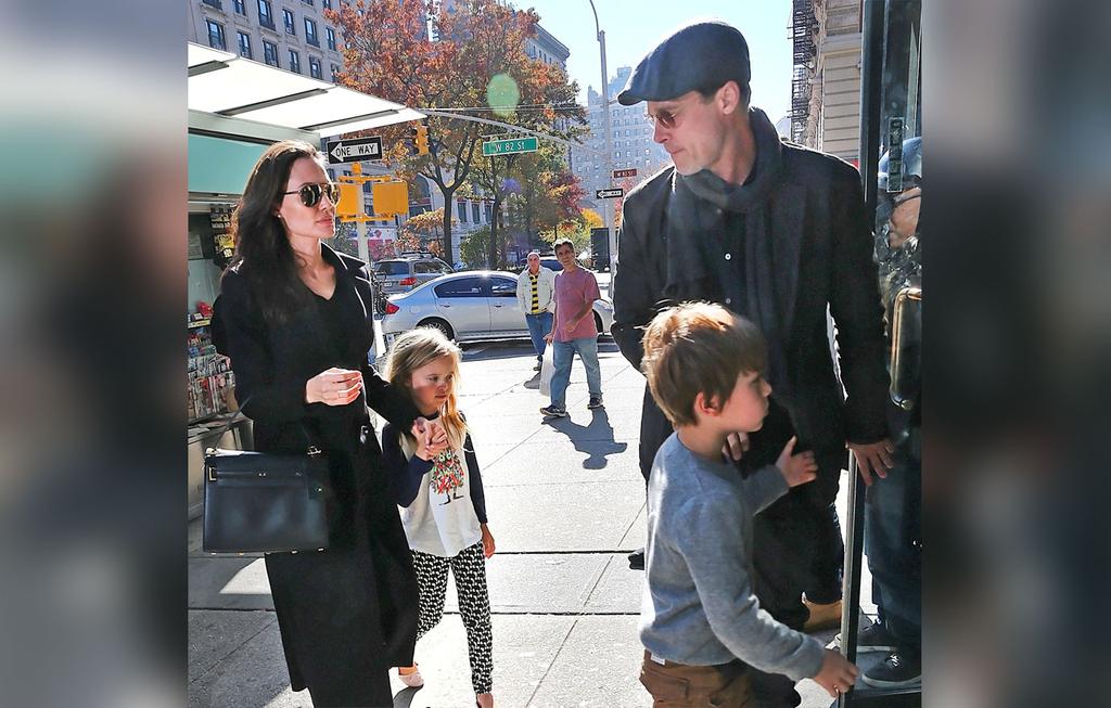 [Pics] Brad Pitt & Angelina Jolie Custody Battle -- Twins Knox ...