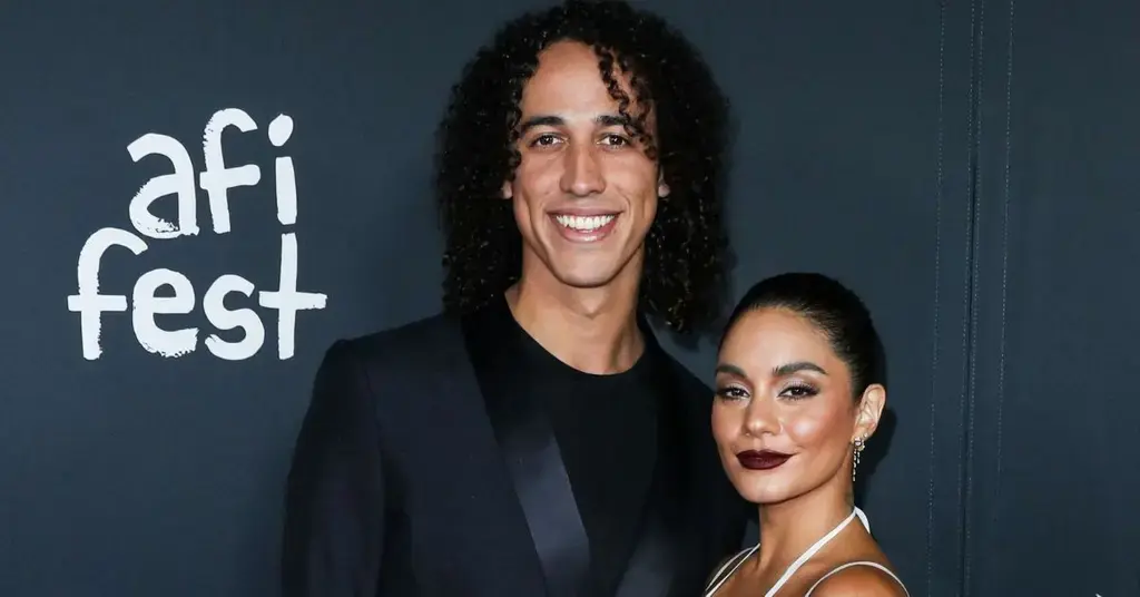 vanessa hudgens expecting baby no  instagram reveal