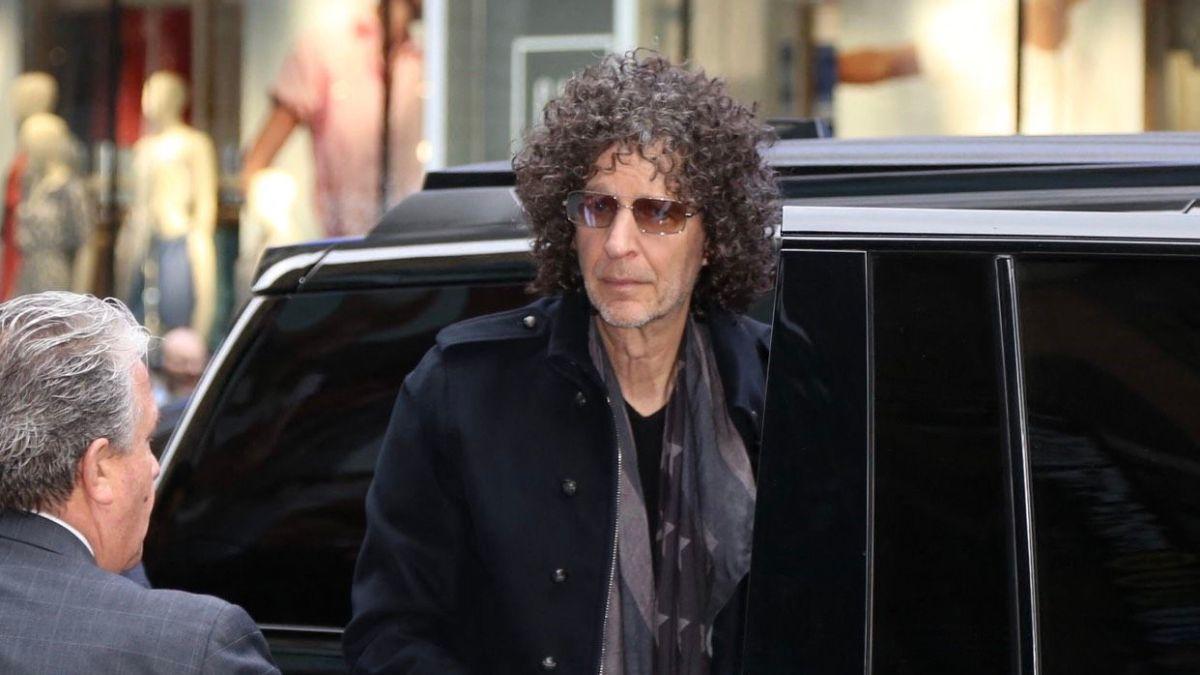 howard stern fights ex assistants shakedown lawsuit