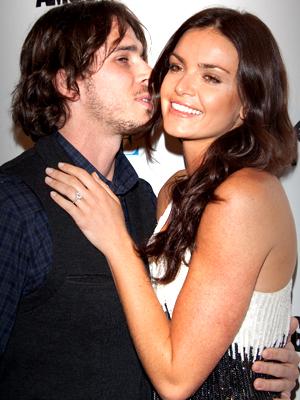 //courtney robertson ben flajnik admits unprotected sex fantasy suite bachelor abc no regrets sq