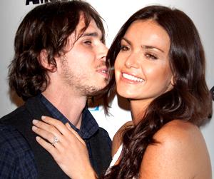 //courtney robertson ben flajnik admits unprotected sex fantasy suite bachelor abc no regrets sq