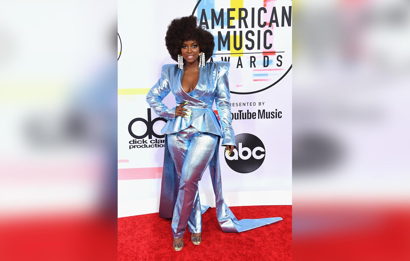 American Music Awards Red Carpet Celebrity Arrivals