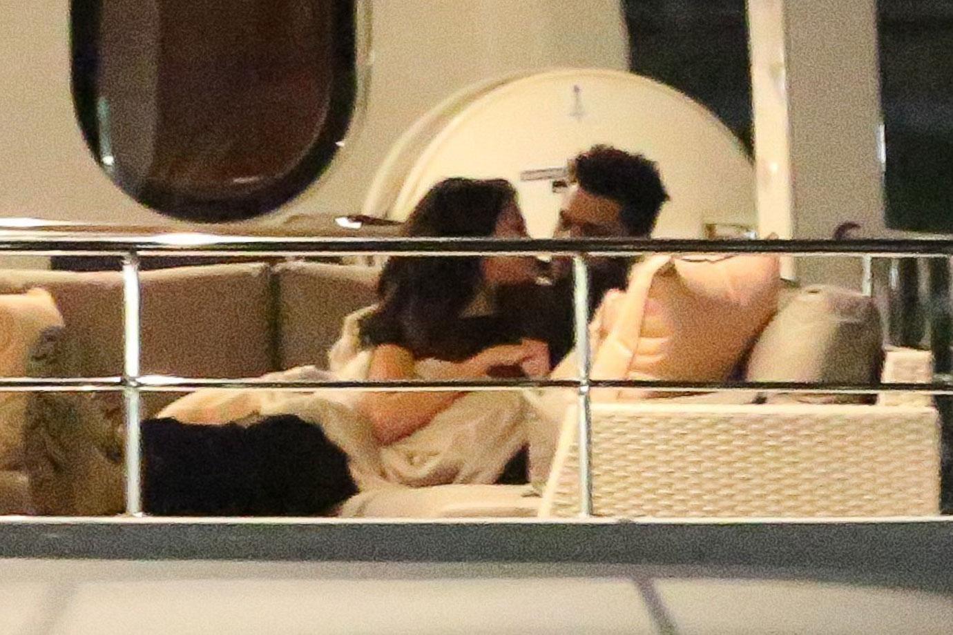 //selena gomez the weeknd dating kiss pda yacht