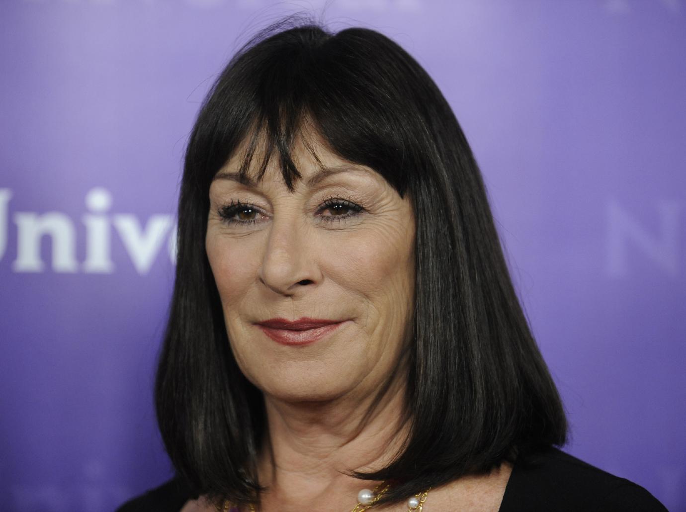 Anjelica Huston Demands Judge Make 16 Year Marriage Legal After License