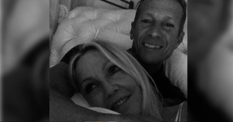 Heather Locklear All Smiles With Fiancé Chris After Disheveled Photos ...