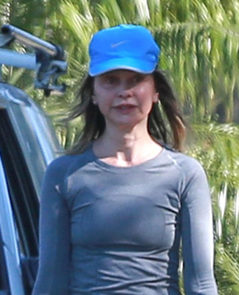 calista flockhart plastic surgery face weight gain