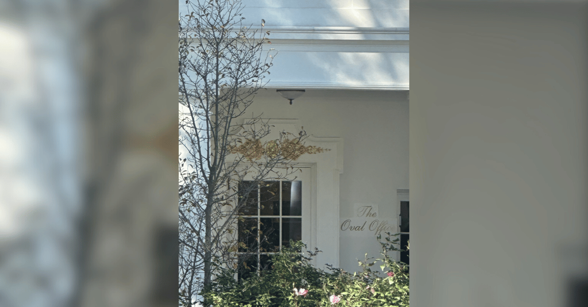 Photo of the Oval Office