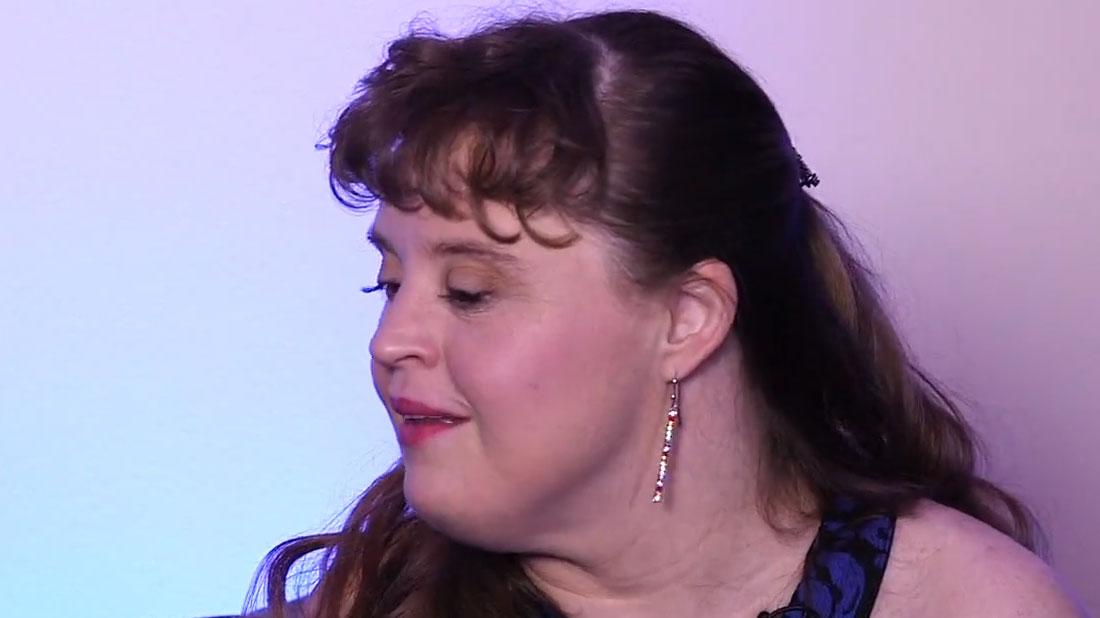 jamie brewer reflects on winning the see it be it award watch