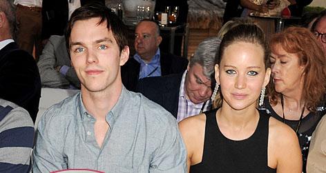 //lindsay lohan really hates jennifer lawrence and nicholas hoult
