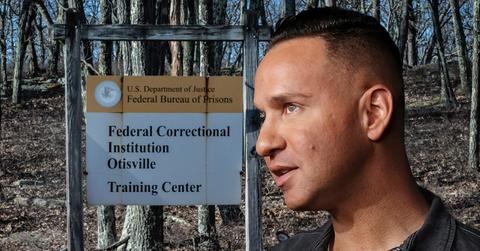 Mike Situation Prison Stripped