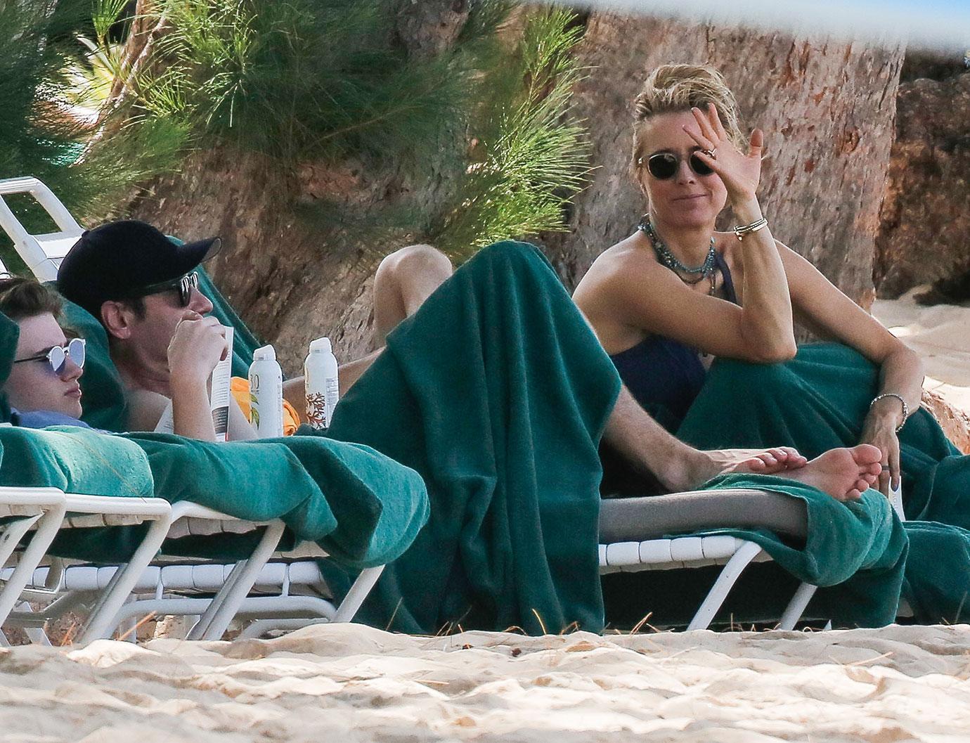 David duchovny ex wife tea Leoni bikini body