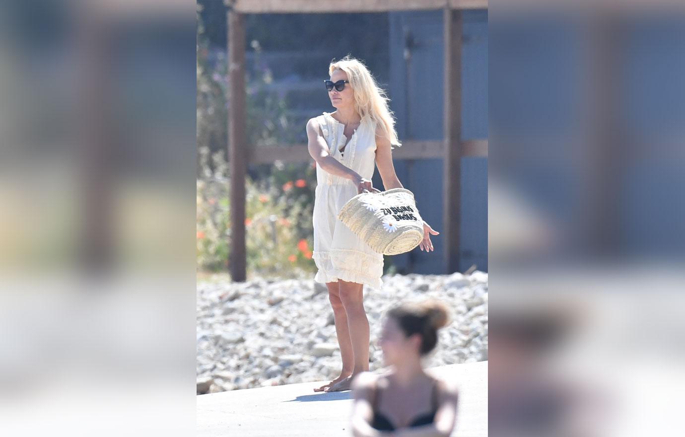 Pamela Anderson Unrecognizable Face St Tropez Pics