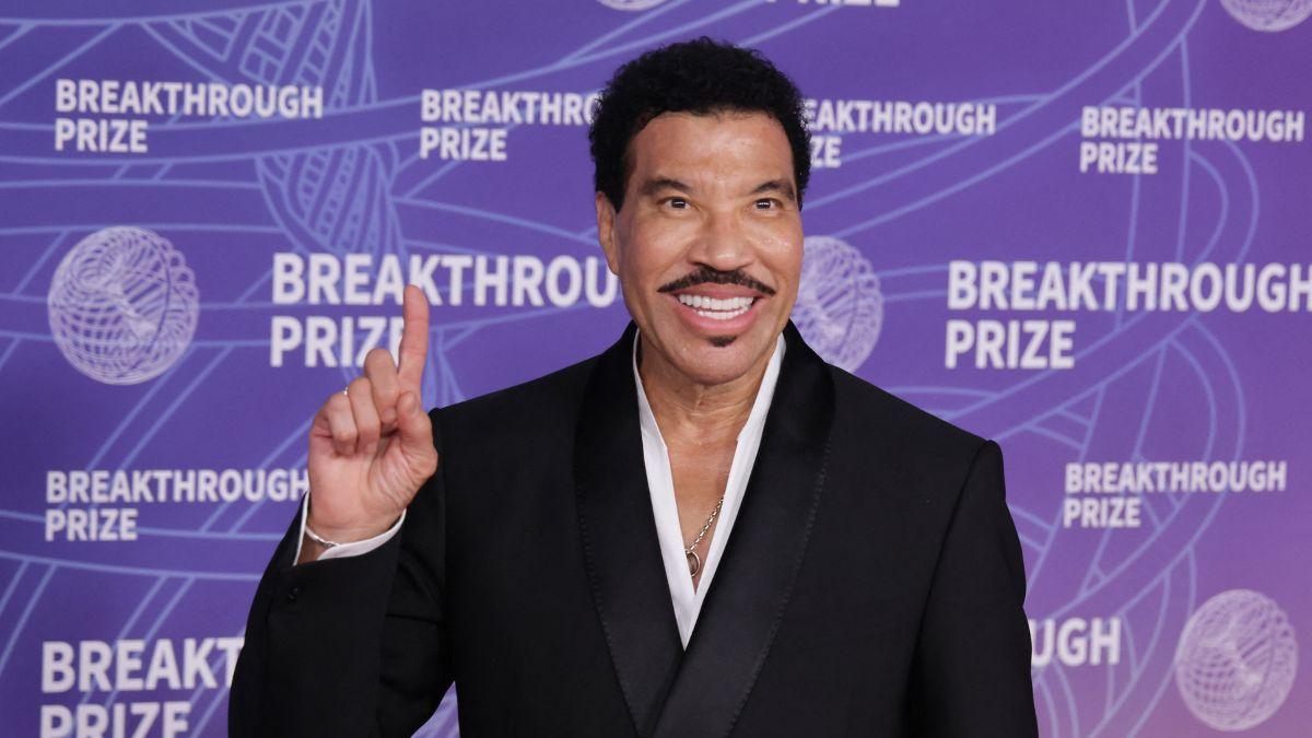 Photo of Lionel Richie