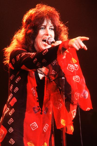 Grace Slick 30 Most Bizarre Things To Ever Happen On Stage & Tour In Music History