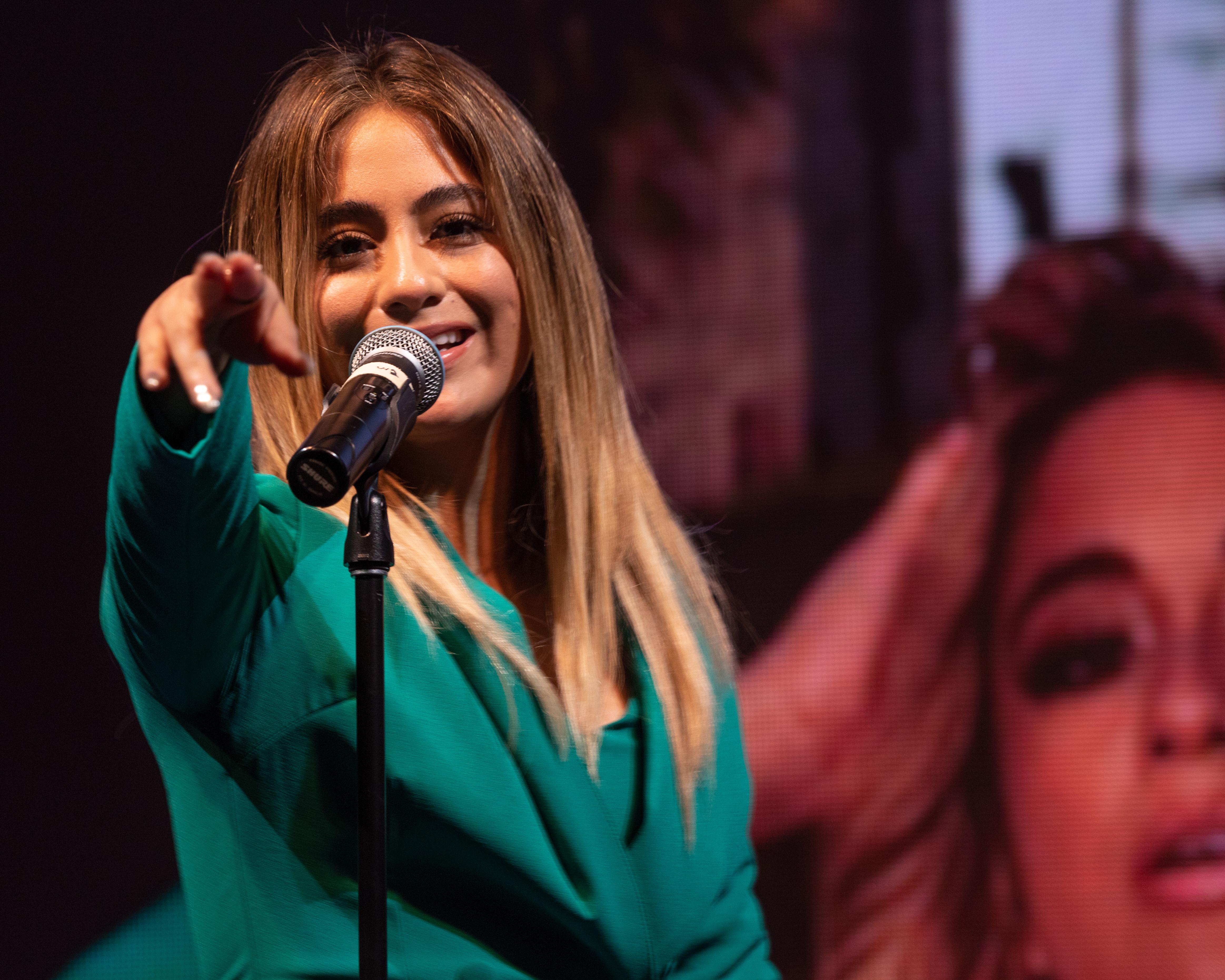 //AllyBrooke