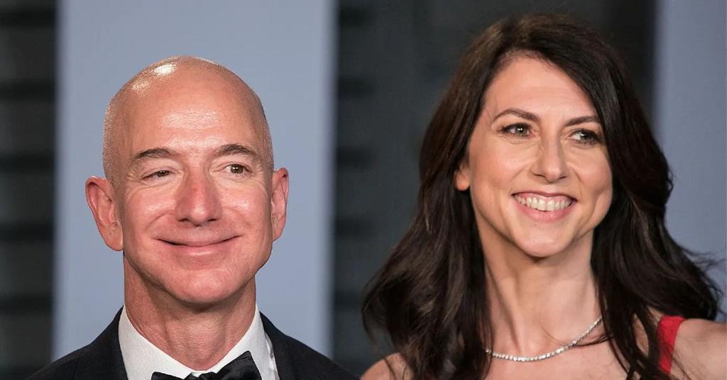 Jeff Bezos Ex Wife Finalizes Divorce From Second Husband