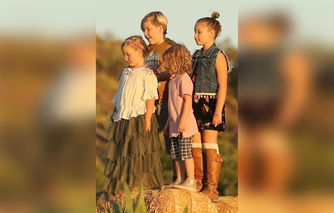 Tori Spelling Dean kids pumpkin patch