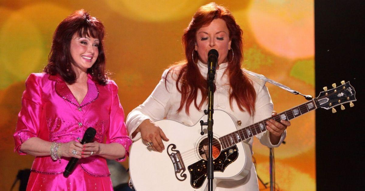 Naomi Judd's Cause Of Death Revealed As Self-Inflicted Gunshot Wound 