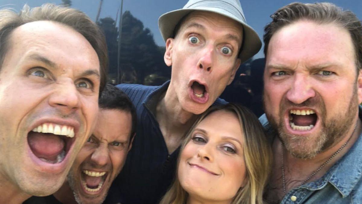A photo of Omri Katz, Tobias Jelinek, Doug Jones, Vinessa Shaw, and Larry Bagby