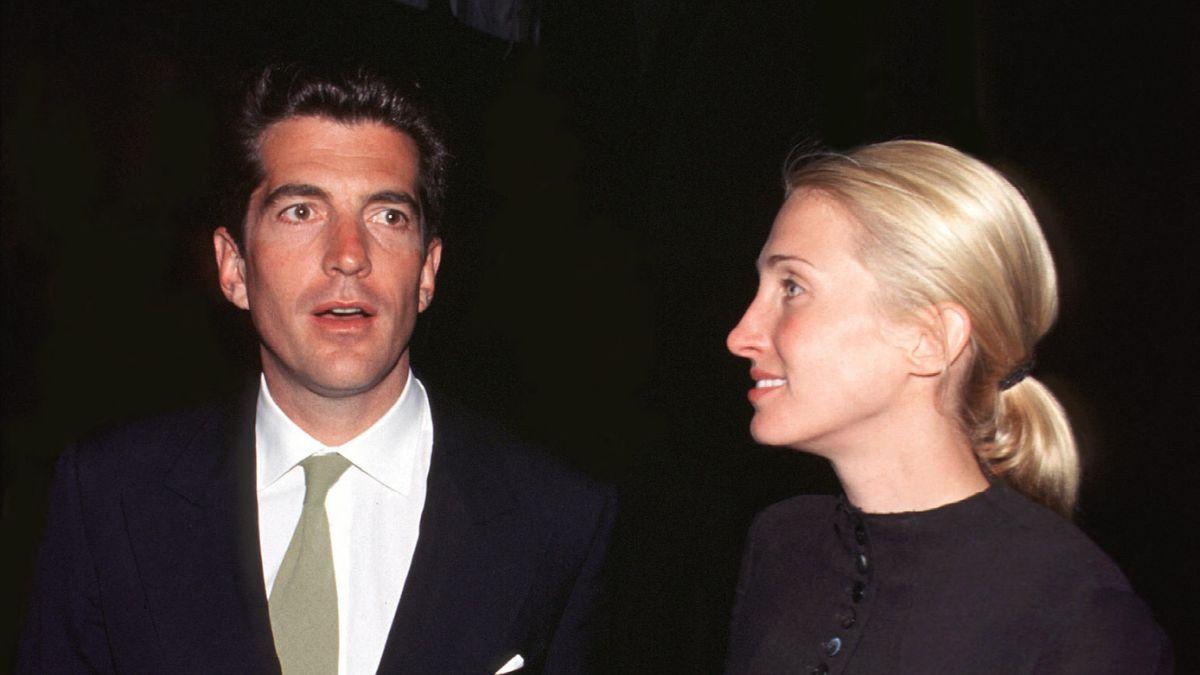 John F. Kennedy Jr. and Carolyn Bessette married in 1996.