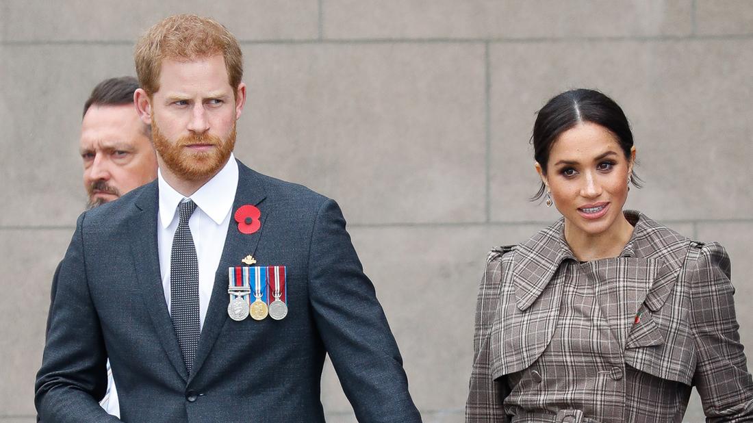 Prince Harry, Duke of Sussex and Meghan, Duchess of Sussex Leaving the National War Memorial on October 28, 2018 in Wellington, New Zealand. The Duke and Duchess of Sussex are on their official 16-day Autumn tour visiting cities in Australia, Fiji, Tonga and New Zealand.